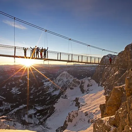 Haus Alpina In & Out Tatil Evi Schladming