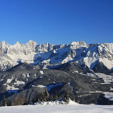 Haus Alpina In & Out Holiday home Schladming